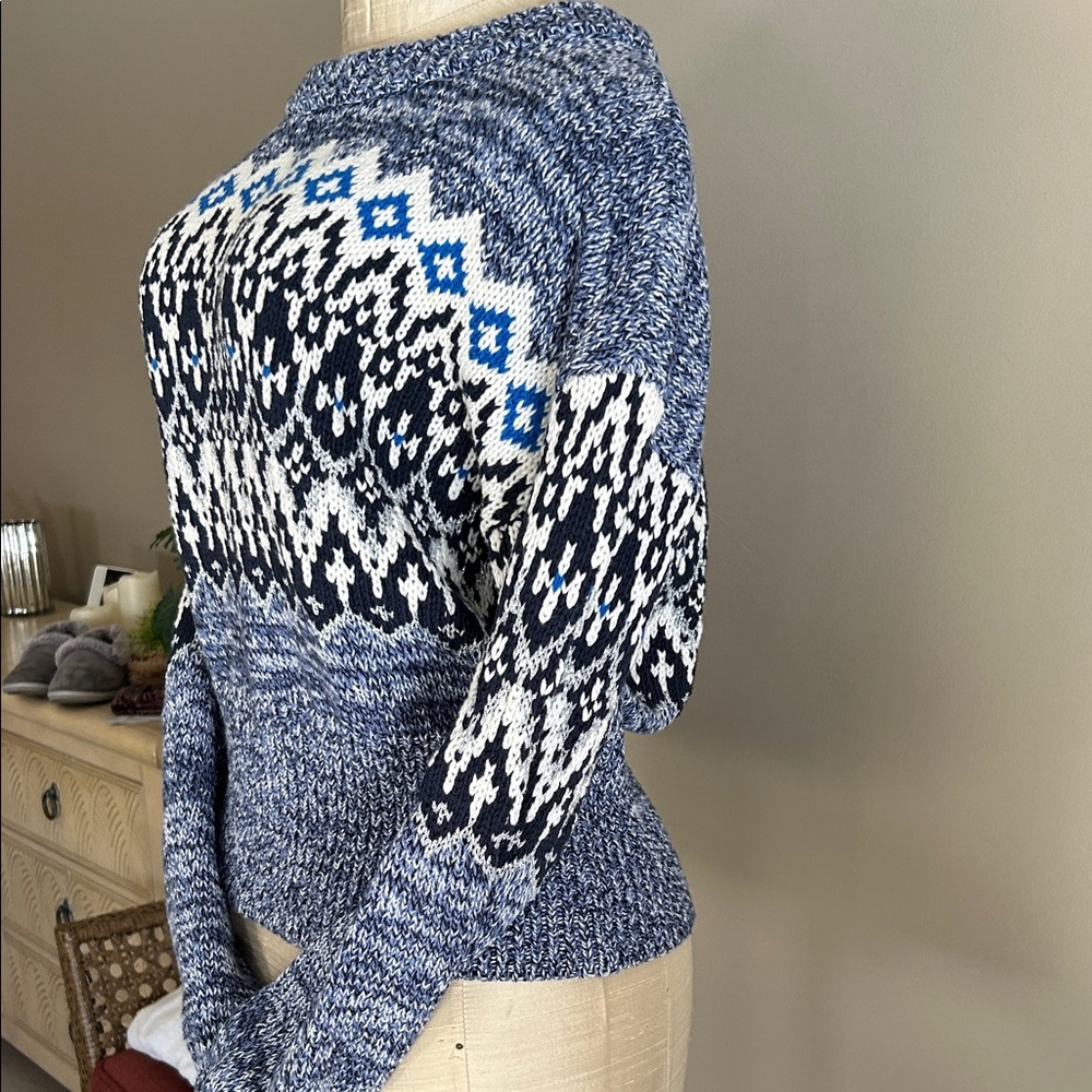 Blue Patterned Women's Sweater - Picture 2 of 6